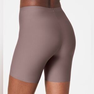 SPANX super smooth mid thigh High-Waist shorts